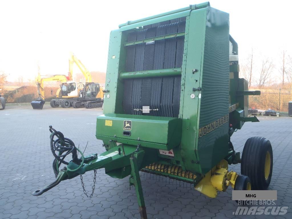 John Deere 590 Balirke (okrogle bale)