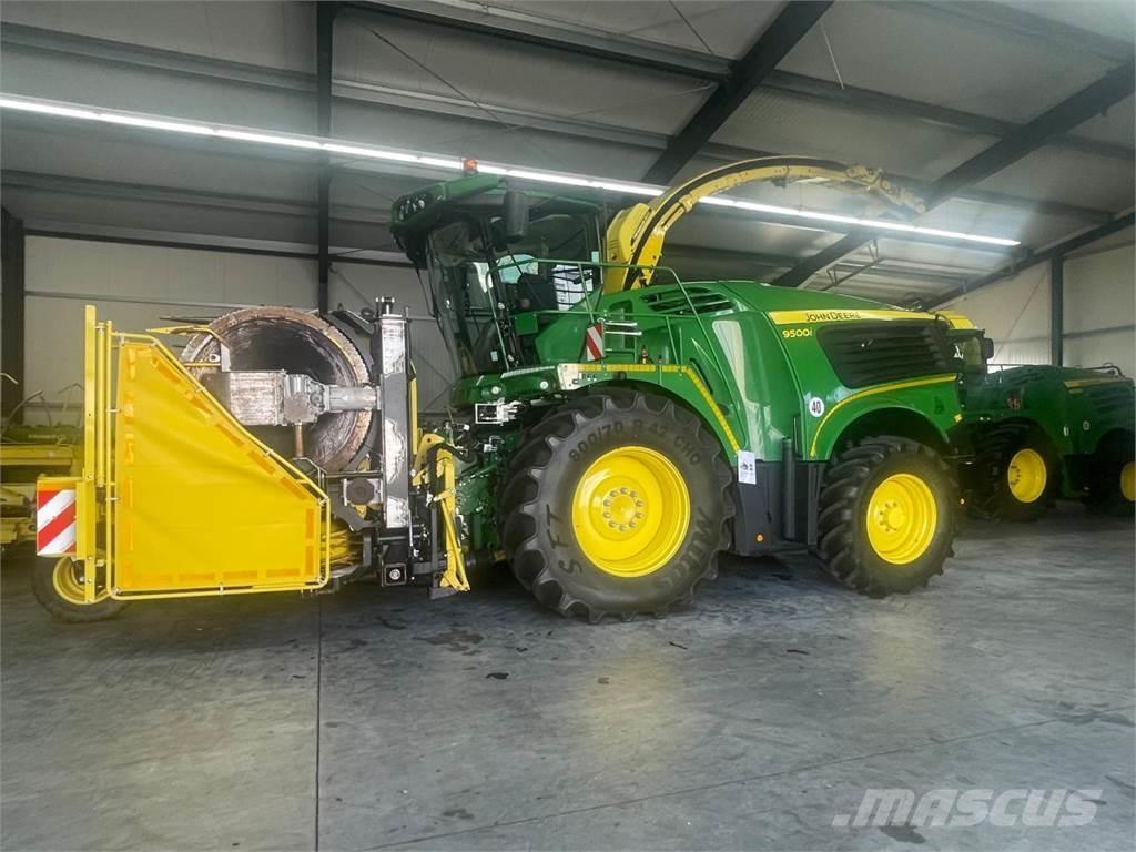 John Deere 8200i Stroji za krmo na lastni pogon