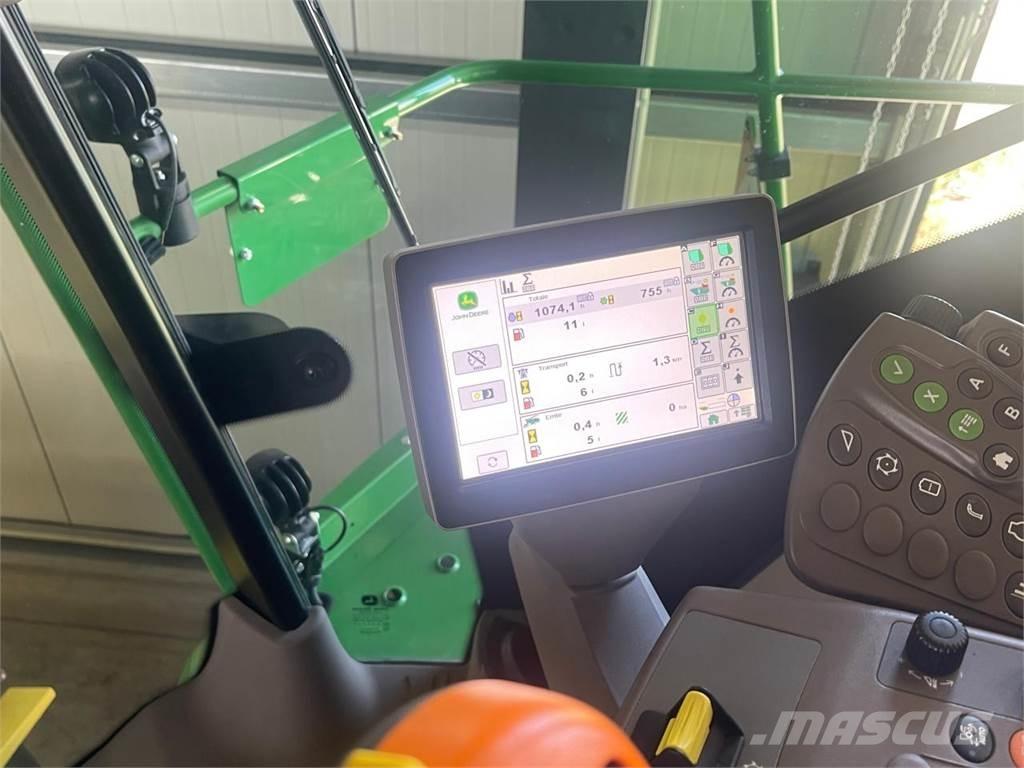 John Deere 8200i Stroji za krmo na lastni pogon
