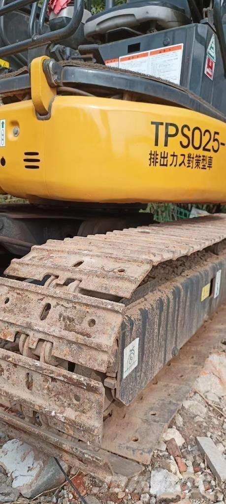 Komatsu PC35 Mini bagri <7t