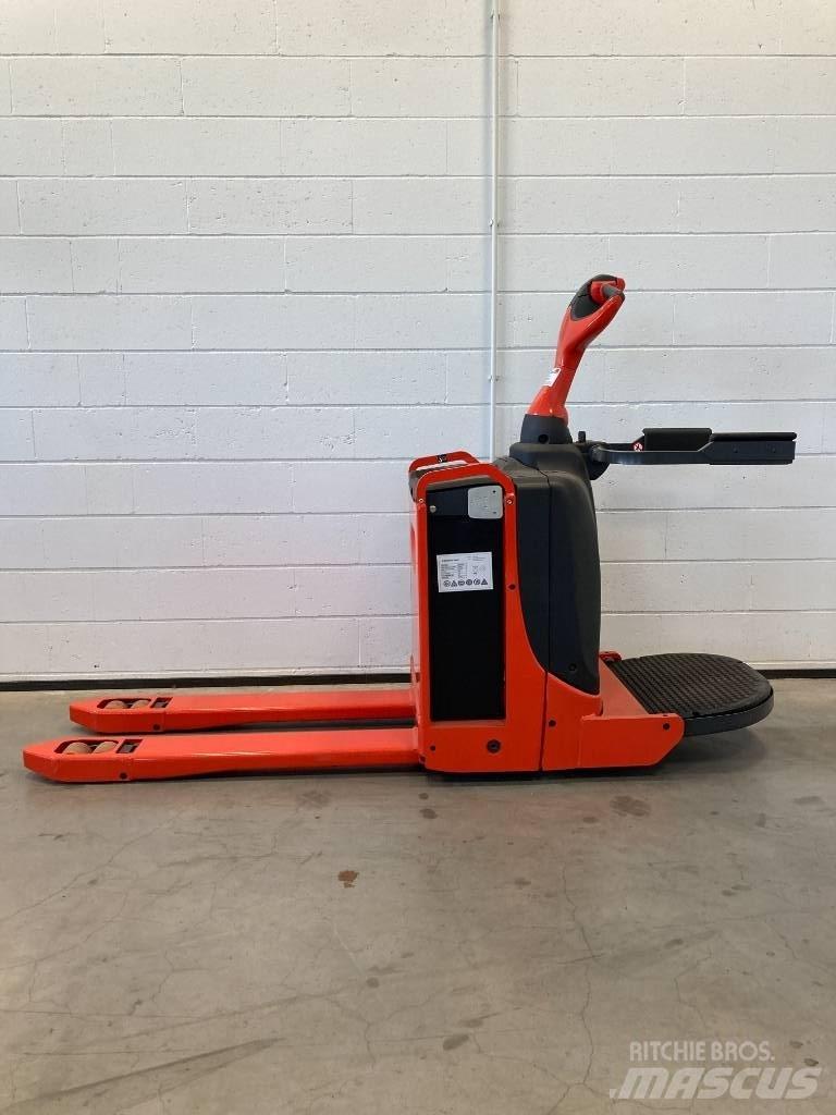 Linde T16P/1151-02 Električni nizko dvižni viličar s stojiščem