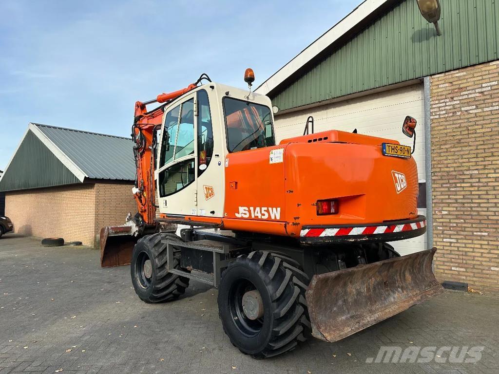 JCB JS145W Bagri na kolesih