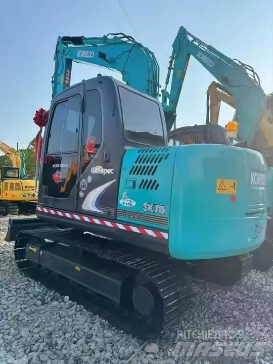 Kobelco SK 75 Bagri goseničarji