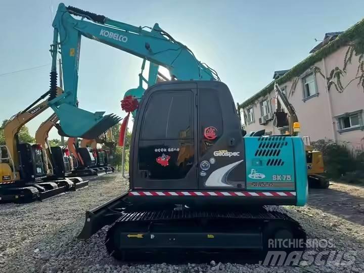 Kobelco SK 75 Bagri goseničarji