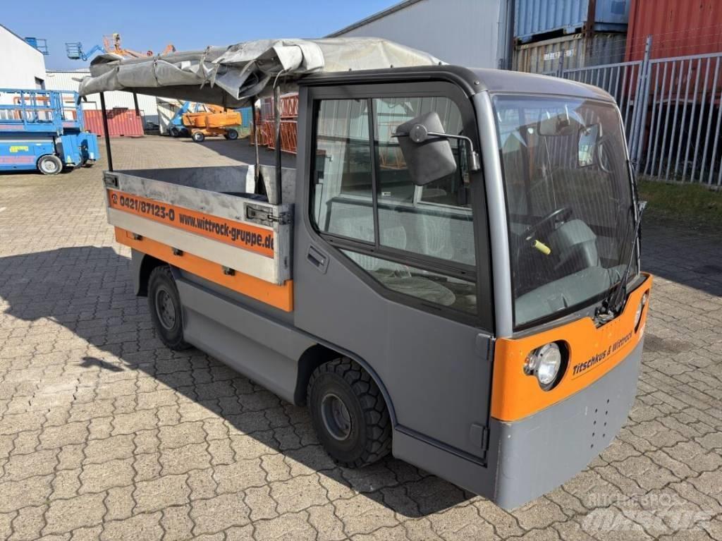 Still R 0820 Tovornjaki s kesonom/platojem