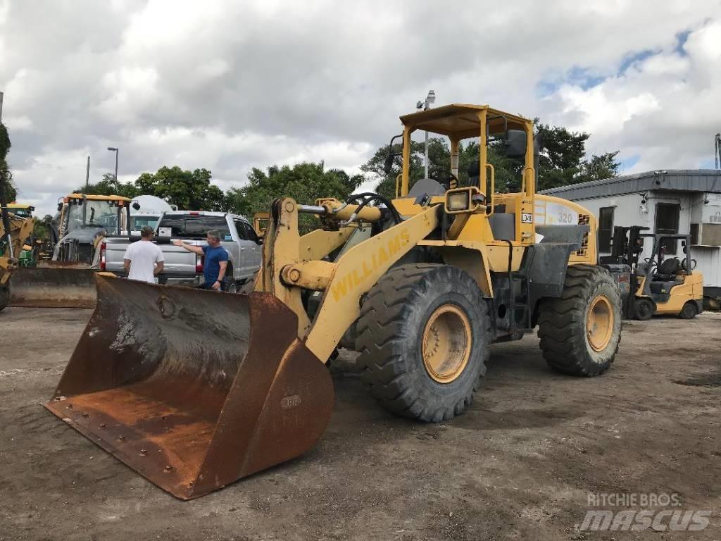 Komatsu WA320-5 Kolesni nakladalci