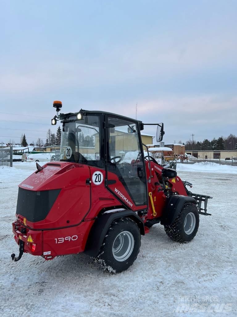 Weidemann 1390 Kolesni nakladalci