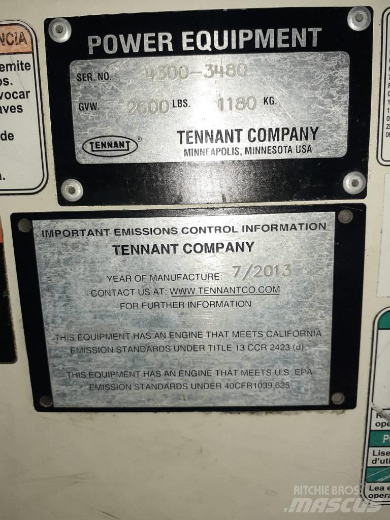 Tennant ATLV4300 Cestni pometači