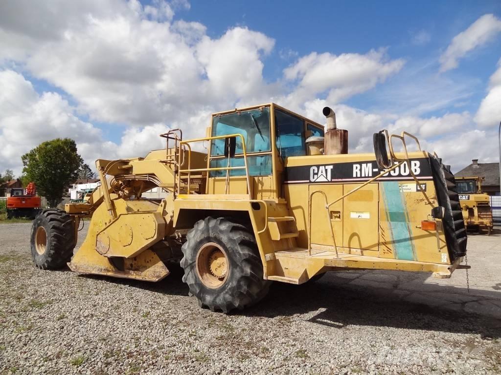 CAT RM 350 B Kompaktorji tal