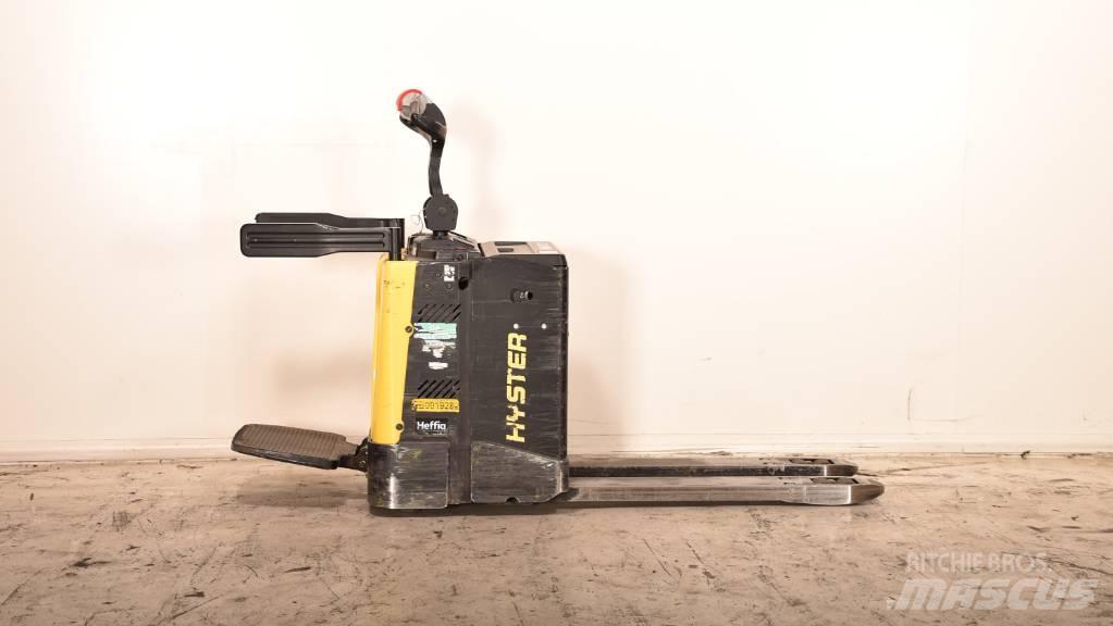 Hyster P 2.0 S Električni nizko dvižni viličar s stojiščem