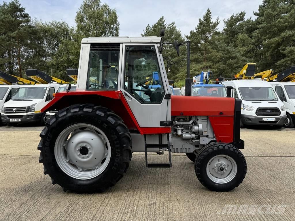Massey Ferguson 690 Traktorji
