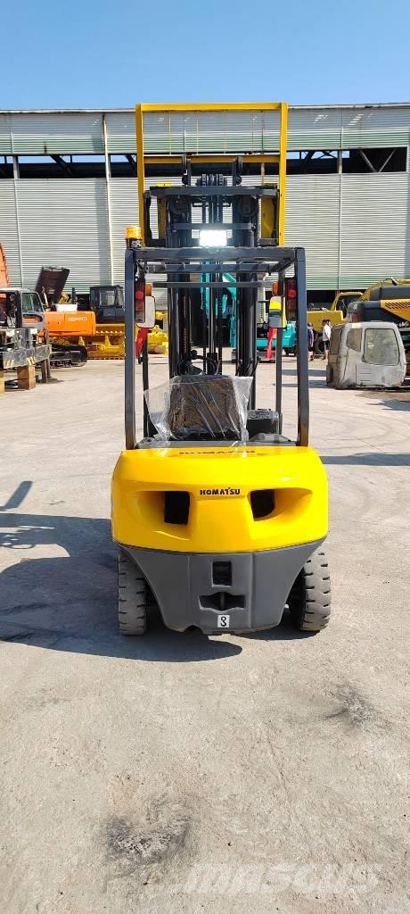 Komatsu FD 30 T-17 Dizelski viličarji