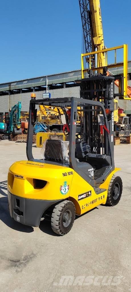 Komatsu FD 30 T-17 Dizelski viličarji