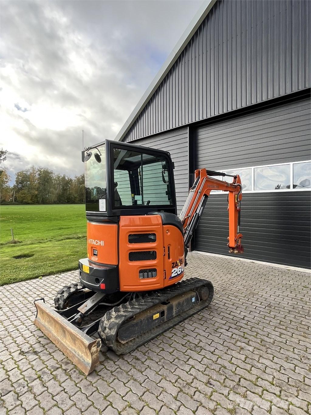 Hitachi ZX 26 U-6 CR Mini bagri <7t