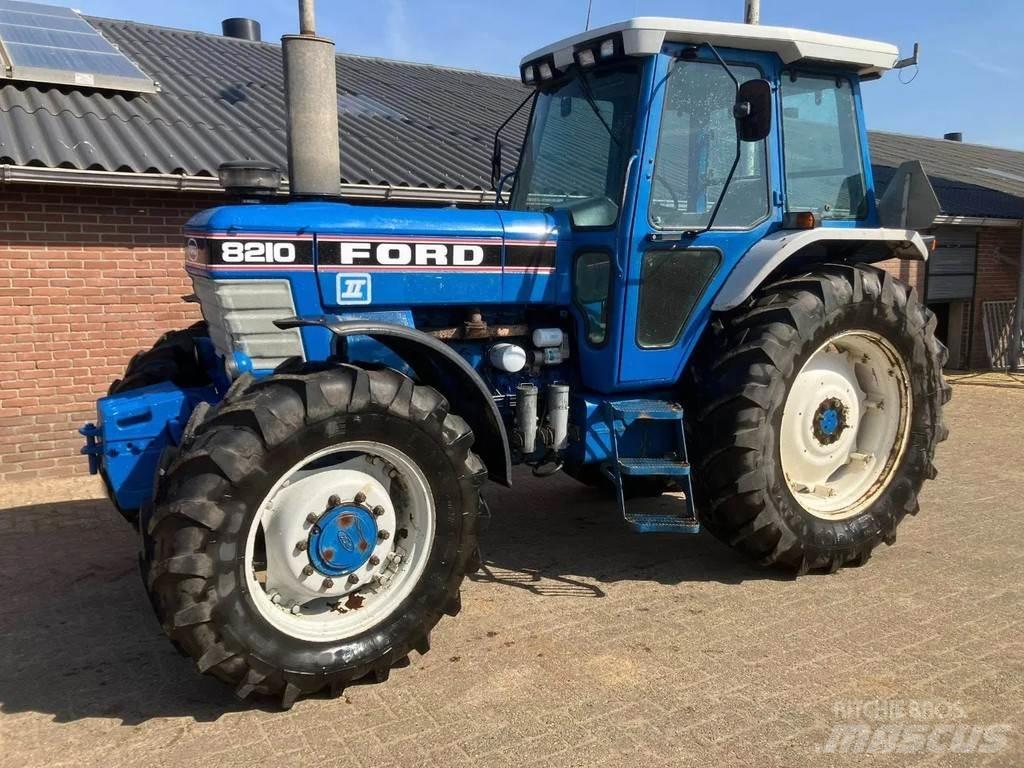 Ford 8210 gen 2 Traktorji