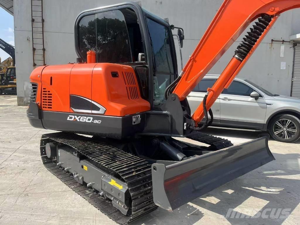 Doosan DX 60 Bagri goseničarji