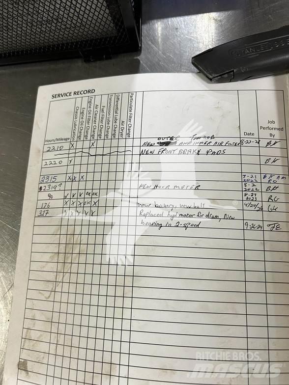 Broce KR350 Cestni pometači