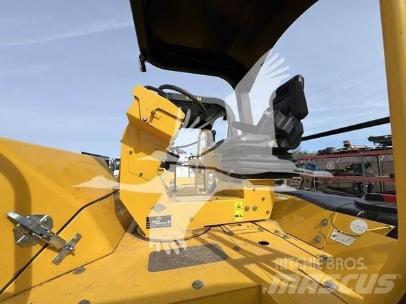 Sakai GW754 Kolesni valjarji s pnevmatikami