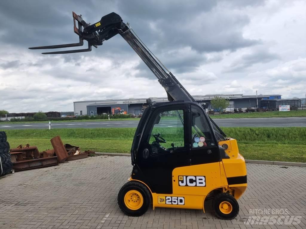 JCB TLT 25 D Teleskopski viličarji