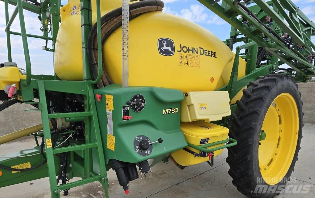John Deere M 732 Vlečne škropilnice