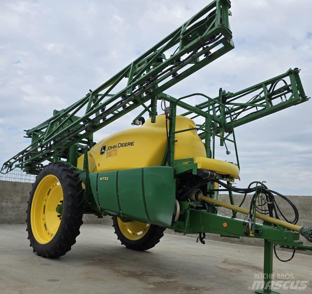 John Deere M 732 Vlečne škropilnice
