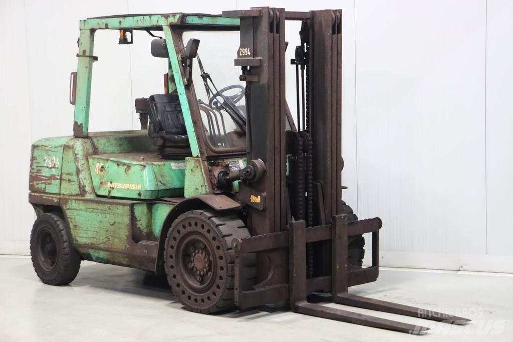 Mitsubishi FD45K2 Dizelski viličarji