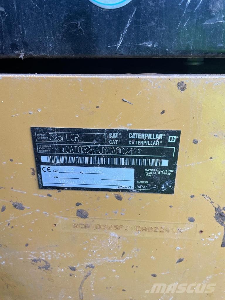 CAT 325 Bagri goseničarji