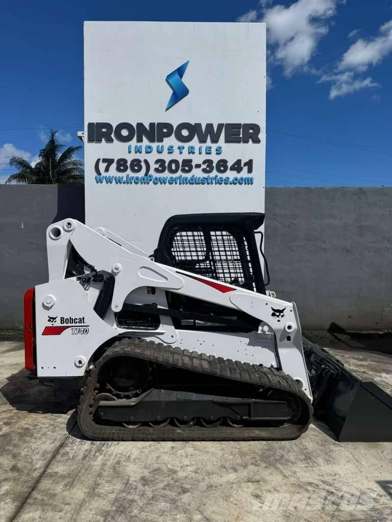 Bobcat T 740 Skid steer mini nakladalci