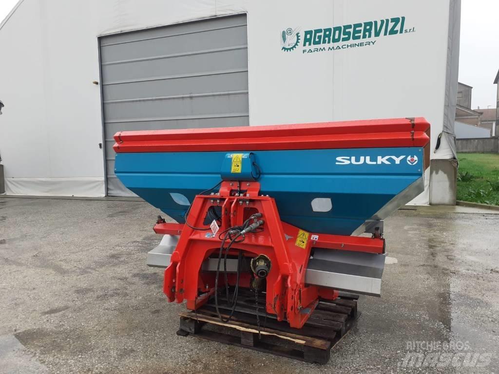 Sulky DPX 194 N. 266 Trosilniki mineralnega gnojila