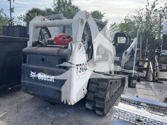 Bobcat T300 Skid steer mini nakladalci