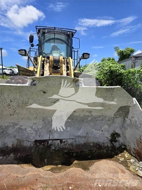CAT 950K Kolesni nakladalci