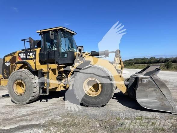 CAT 966M Kolesni nakladalci