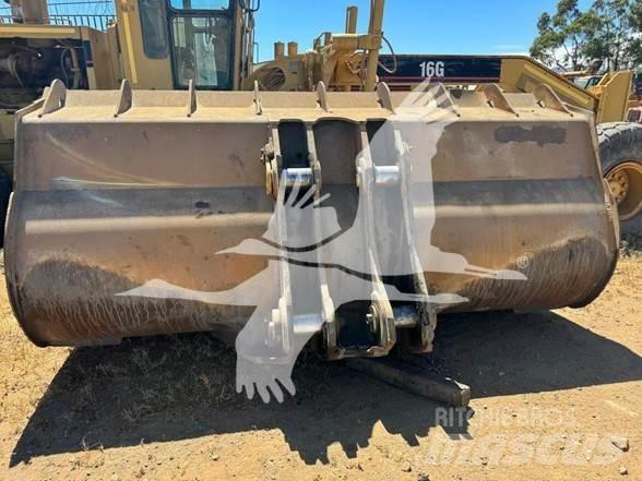 CAT 988H Kolesni nakladalci