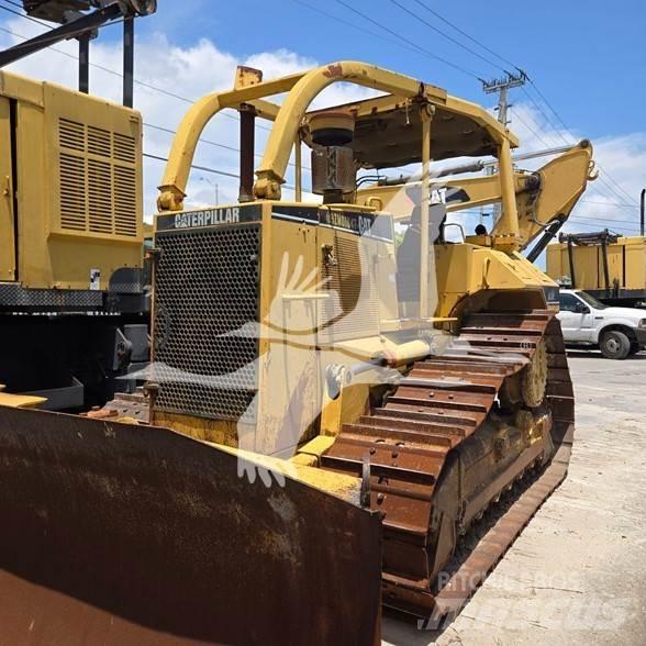 CAT D6M Buldožerji goseničarji