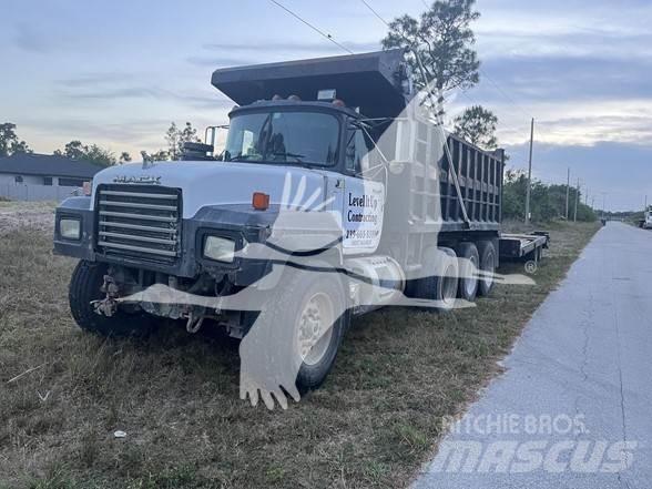 Mack RD688S Kiper tovornjaki