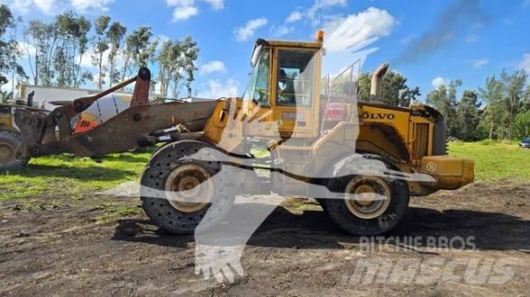 Volvo L120E Kolesni nakladalci