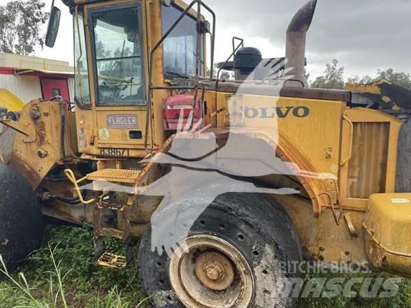 Volvo L120E Kolesni nakladalci