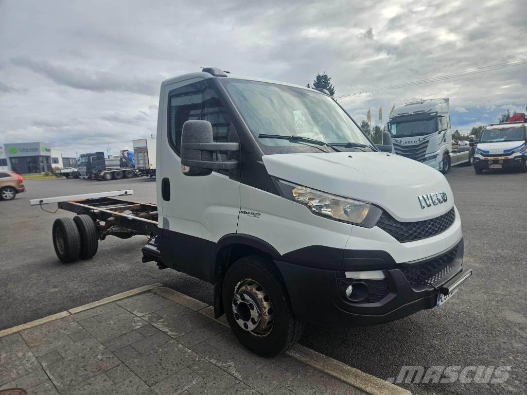 Iveco Daily 70C17 Zabojni kombi