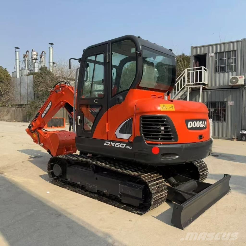 Doosan DX 60-9 C Mini bagri <7t
