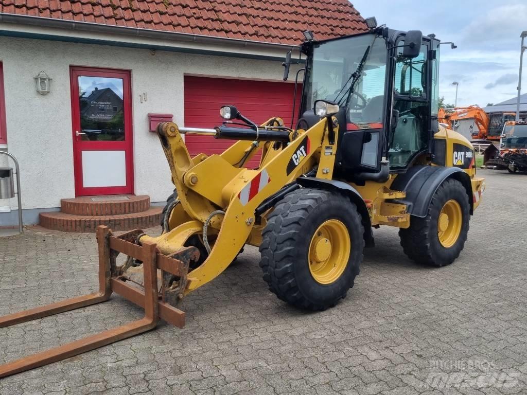 CAT 908 H 2 Kolesni nakladalci