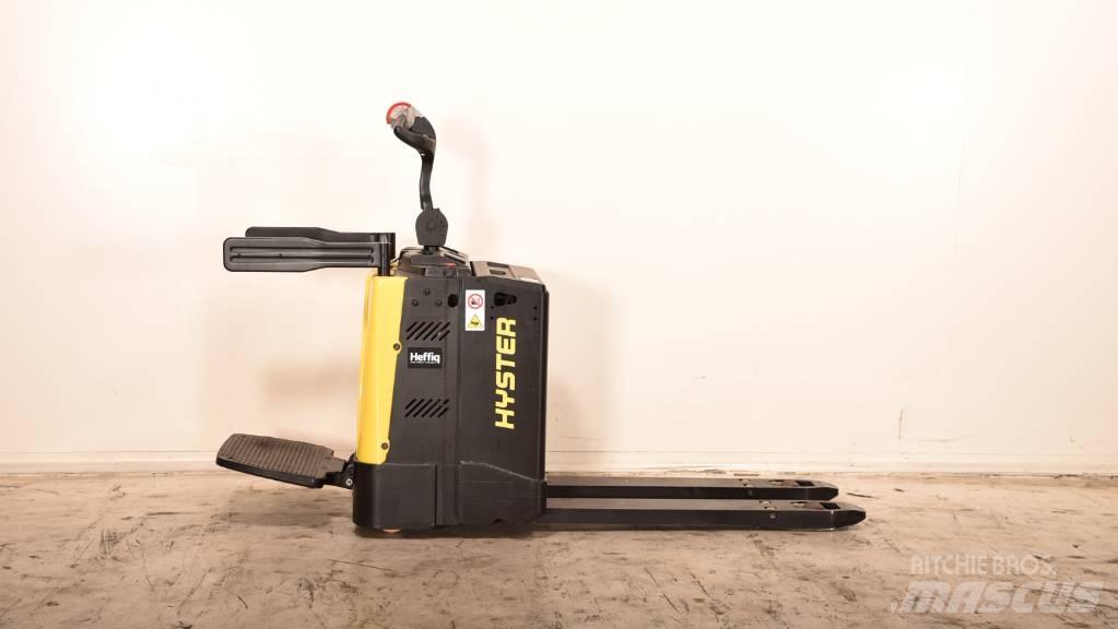 Hyster P 2.0 S Električni nizko dvižni viličar s stojiščem