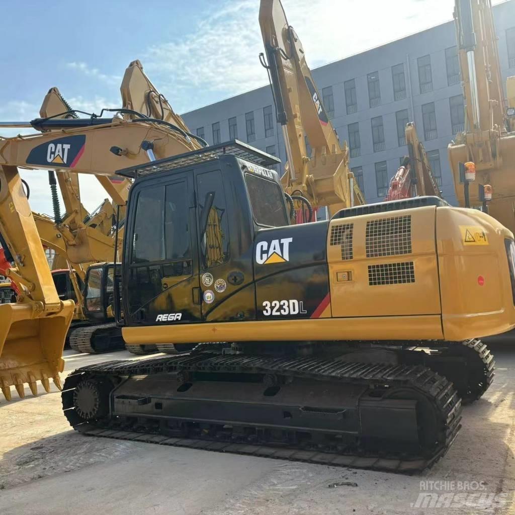 CAT 323 D L Bagri goseničarji