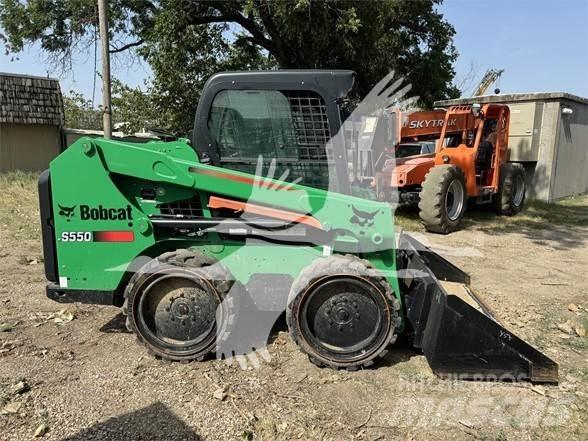 Bobcat S550 Skid steer mini nakladalci