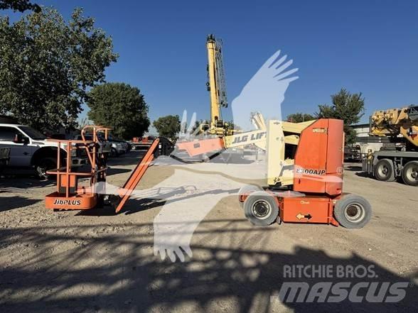 JLG E300AJP Zglobne dvižne ploščadi