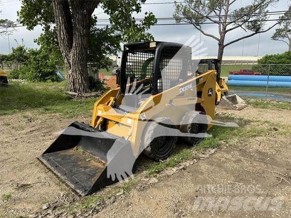 John Deere 315 Skid steer mini nakladalci
