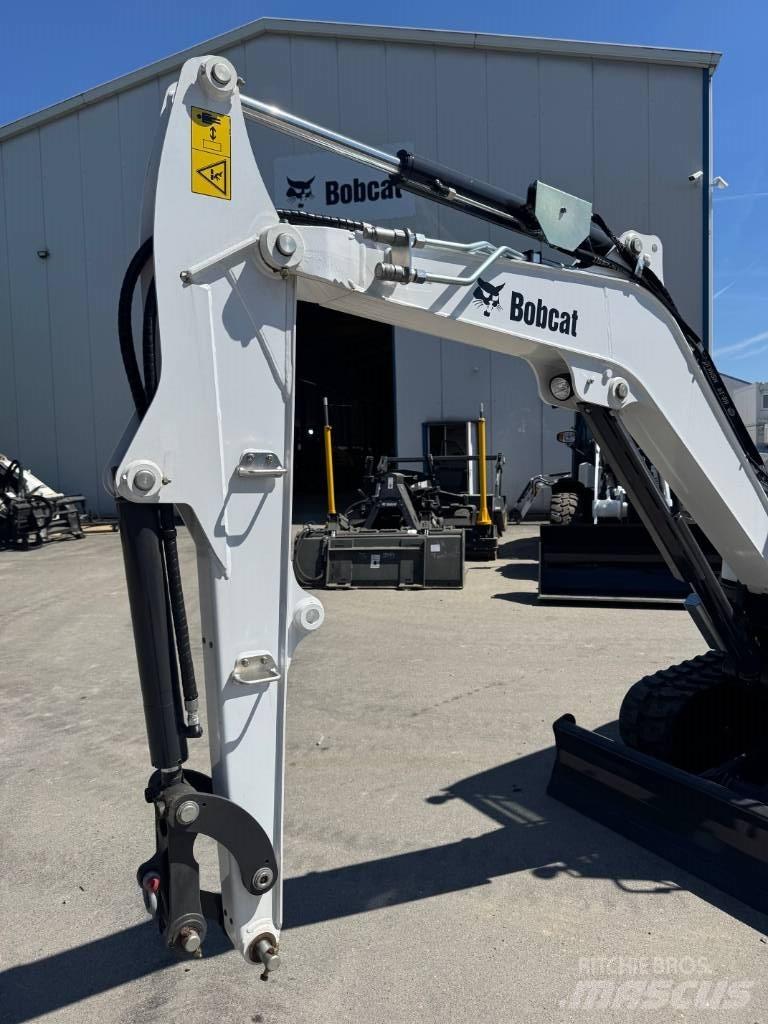 Bobcat E35z Mini bagri <7t
