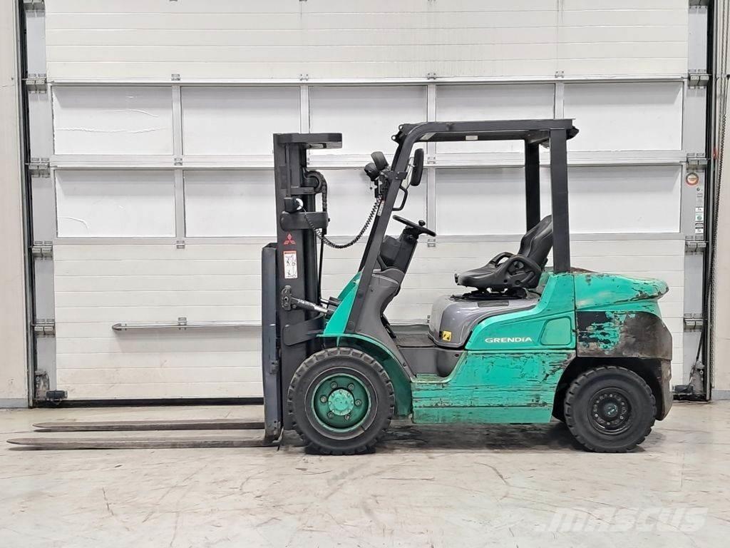 Mitsubishi FD30NT Dizelski viličarji