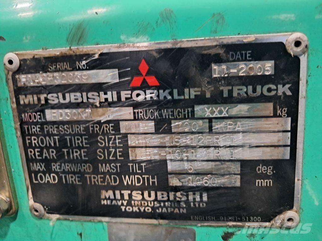 Mitsubishi FD30NT Dizelski viličarji