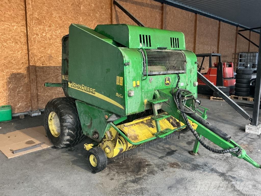 John Deere 578 Balirke (okrogle bale)