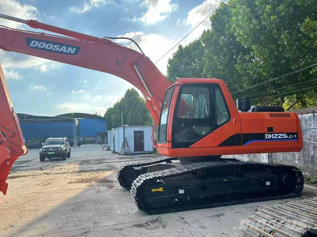 Doosan 225 Bagri goseničarji